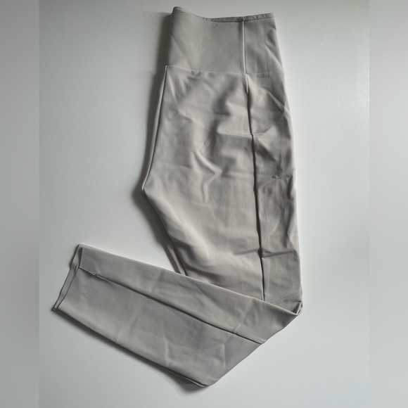 Athleta Stellar City Tight - Picture 5 of 9